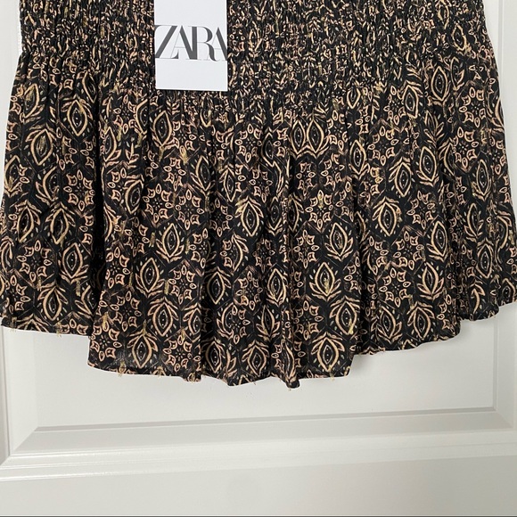 SOLD🛍️ Zara Printed Mini Skirt - Picture 4 of 6